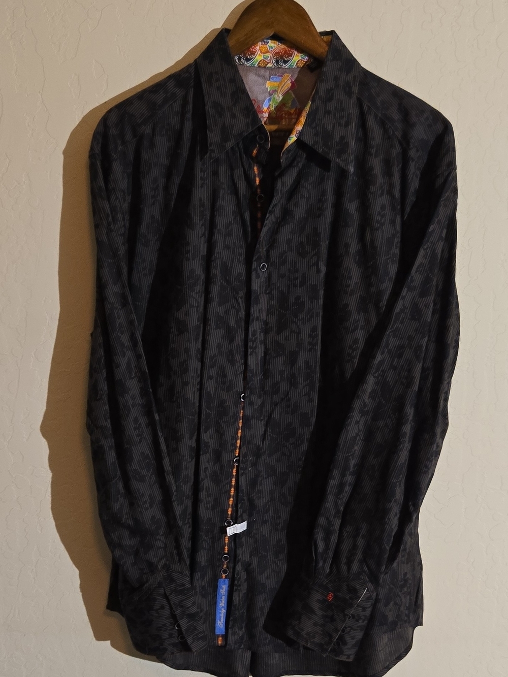 Robert Graham Black Subtle Pattern Button-Down Shirt with Colorful Inner Placket
